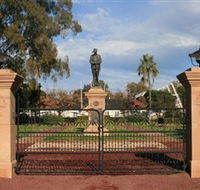 Dalby War Memorial and Gates - Accommodation in Surfers Paradise