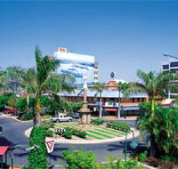 The Whaling Wall - Accommodation in Surfers Paradise