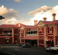 Historic Walk Through Mort Estate - Accommodation in Surfers Paradise
