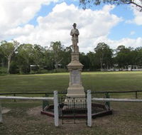 Apple Tree Creek War Memorial - Accommodation in Surfers Paradise