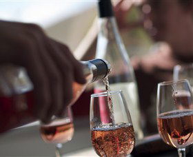 Four Winds Vineyard Cellar Door - Accommodation in Surfers Paradise 1