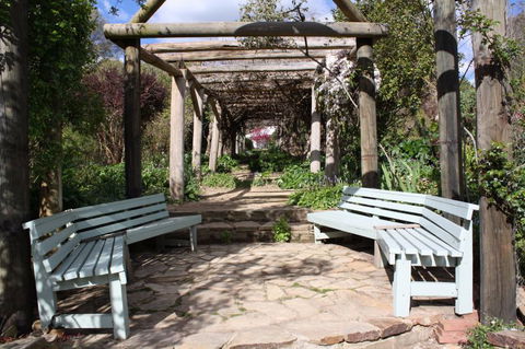Markdale - Edna Walling Garden - Accommodation in Surfers Paradise 2