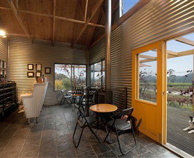 Zig Zag Rd Winery - Accommodation in Surfers Paradise 1
