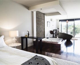 Polperro Winery - Accommodation in Surfers Paradise 6