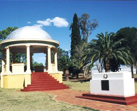 Kingaroy Soldiers Memorial Rotunda - Accommodation in Surfers Paradise 1