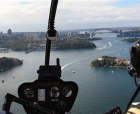 Australian Helicopter Pilot School - Accommodation in Surfers Paradise 0