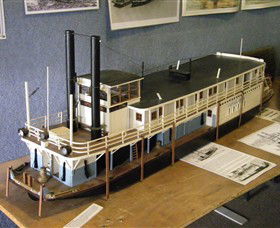 Wentworth Model Paddlesteamer Display - Accommodation in Surfers Paradise 2