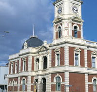 Boulder Town Hall - Accommodation in Surfers Paradise