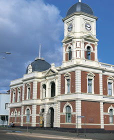 Boulder Town Hall - Accommodation in Surfers Paradise 0
