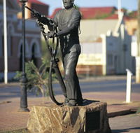 Miners Monument - Accommodation in Surfers Paradise