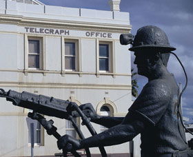 Miners Monument - Accommodation in Surfers Paradise 2