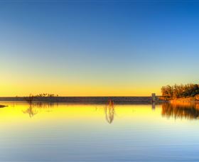 Fairbairn Dam, Lake Maraboon - Accommodation in Surfers Paradise 2