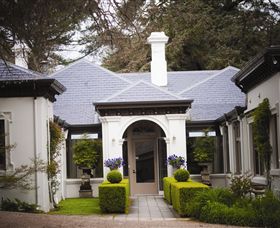Duneira, Mt Macedon - Accommodation in Surfers Paradise 0