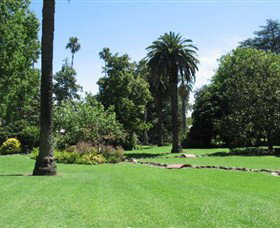 Albury Botanic Gardens - Accommodation in Surfers Paradise 8