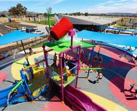 WAVES - Accommodation in Surfers Paradise 1