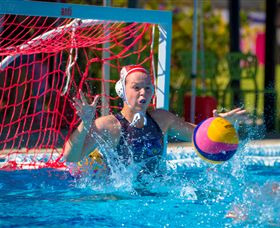 WAVES - Accommodation in Surfers Paradise 3