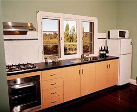 Upper Reach Winery And Cellar Door - Accommodation in Surfers Paradise 2