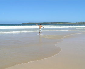 Shellharbour Beach - Accommodation in Surfers Paradise 1