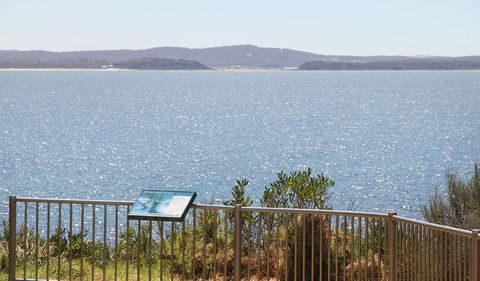 Moruya Heads Lookout - Accommodation in Surfers Paradise 3