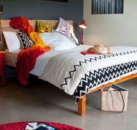 Deshons Retreat - Accommodation in Surfers Paradise