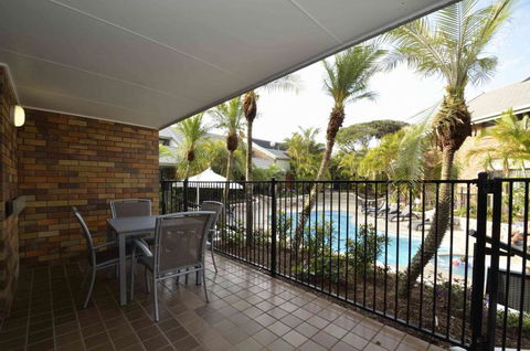 Glen Eden Beach Resort - Accommodation in Surfers Paradise 1