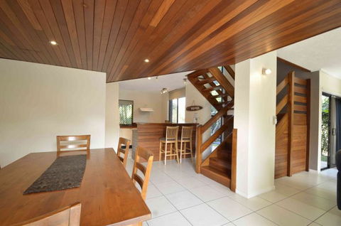Glen Eden Beach Resort - Accommodation in Surfers Paradise 2