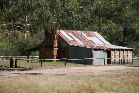 Australis 4WD Adventures - Accommodation in Surfers Paradise 2