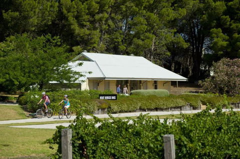 Tour De Vines - Accommodation in Surfers Paradise 4