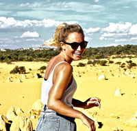 Travel in luxury on the Cervantes Pinnacles Tour - Accommodation in Surfers Paradise