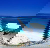 Full-Day Busselton Jetty Train Ride  Dophin Discovery - Accommodation in Surfers Paradise