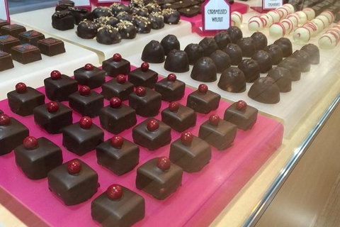 Hobart's Cafe Culture - Accommodation in Surfers Paradise 1