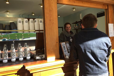 Hobart's Cafe Culture - Accommodation in Surfers Paradise 0