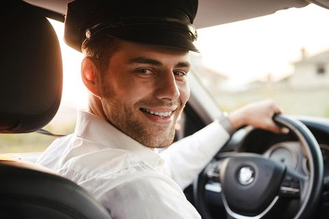 Transfer In Private Vehicle From Adelaide Downtown To Adelaide Airport - Accommodation in Surfers Paradise 1