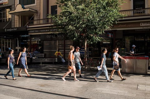 Be An Adelaide Local: Intimate Walk - Accommodation in Surfers Paradise 1