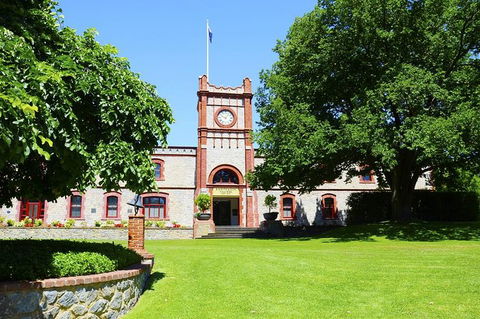 Hop-On Hop-Off Barossa Valley Wine Region Tour From Adelaide - Accommodation in Surfers Paradise 1