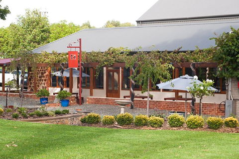 Hop-On Hop-Off Barossa Valley Wine Region Tour From Adelaide - Accommodation in Surfers Paradise 8