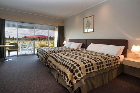 3-Day Uluru-Kata Tjuta And Kings Canyon 4WD Small-Group Eco-Tour From Alice Springs - Accommodation in Surfers Paradise 0