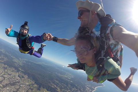 Coffs Harbour Ground Rush Or Max Freefall Tandem Skydive On The Beach - Accommodation in Surfers Paradise 7