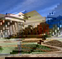 Embassy Drive - Accommodation in Surfers Paradise