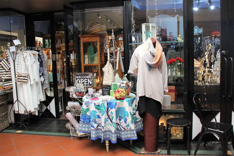 Country House Gifts And Homewares - Accommodation in Surfers Paradise 0