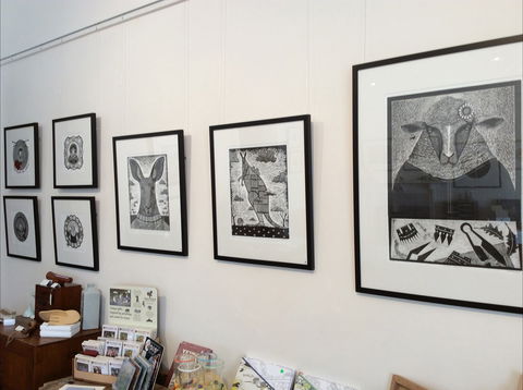 Falkner Gallery - Accommodation in Surfers Paradise 2