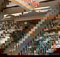 Full Moon Magic - New Premises - Accommodation in Surfers Paradise