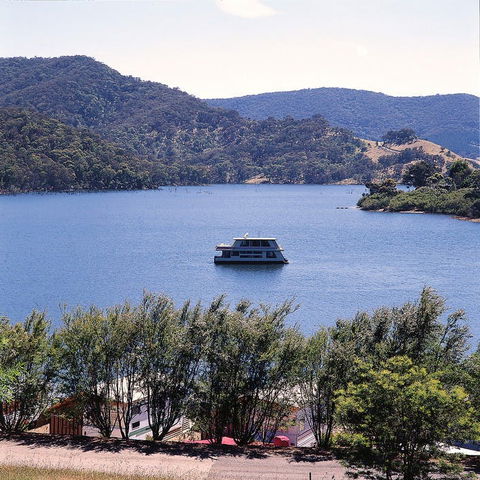 Lake Eildon - Accommodation in Surfers Paradise 1