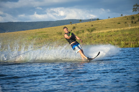 Lake Somerset - Accommodation in Surfers Paradise 2