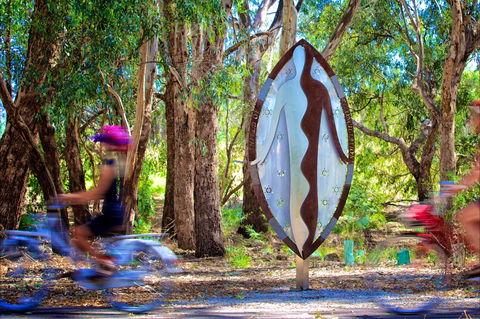 Wagirra Trail And Yindyamarra Sculpture Walk - Accommodation in Surfers Paradise 0