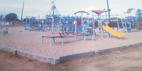 Edithburgh Playground - Accommodation in Surfers Paradise 0