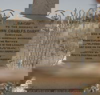 Darke's Grave - Accommodation in Surfers Paradise