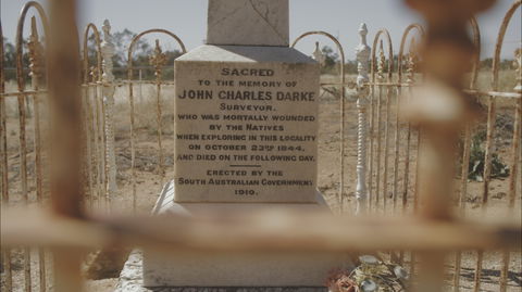 Darke's Grave - Accommodation in Surfers Paradise 0