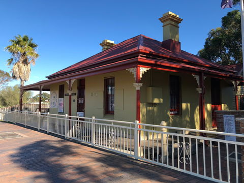 Dredge's Cottage - Accommodation in Surfers Paradise 1