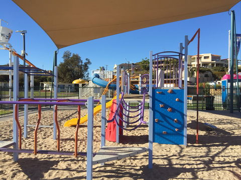 Moonta Bay Playground - Accommodation in Surfers Paradise 0